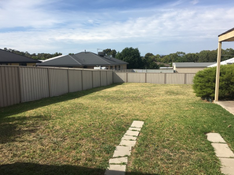 7 Banksia Street, West Albury NSW 2640
