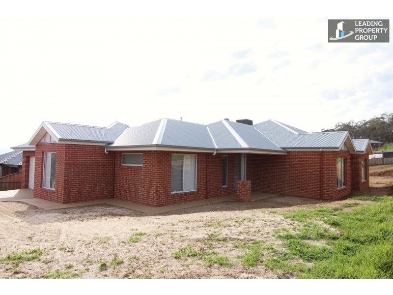 11 Lexington Place, Lavington NSW 2641