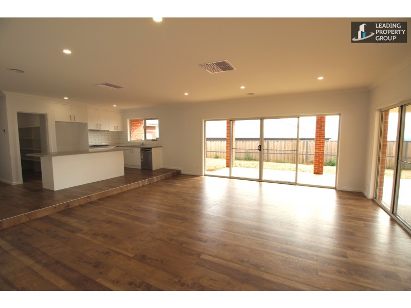 11 Lexington Place, Lavington NSW 2641