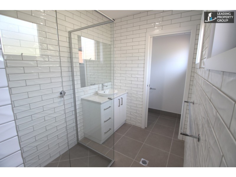11 Lexington Place, Lavington NSW 2641