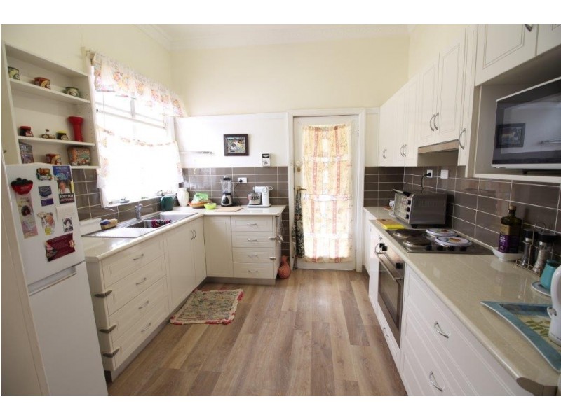 51 Urana Street, Lockhart NSW 2656