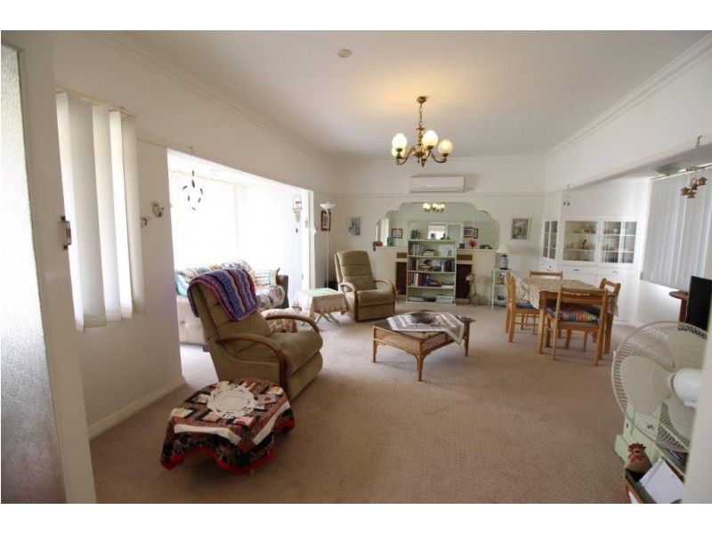 51 Urana Street, Lockhart NSW 2656