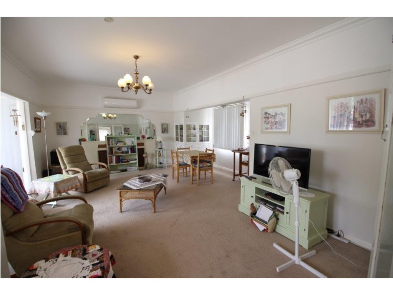 51 Urana Street, Lockhart NSW 2656