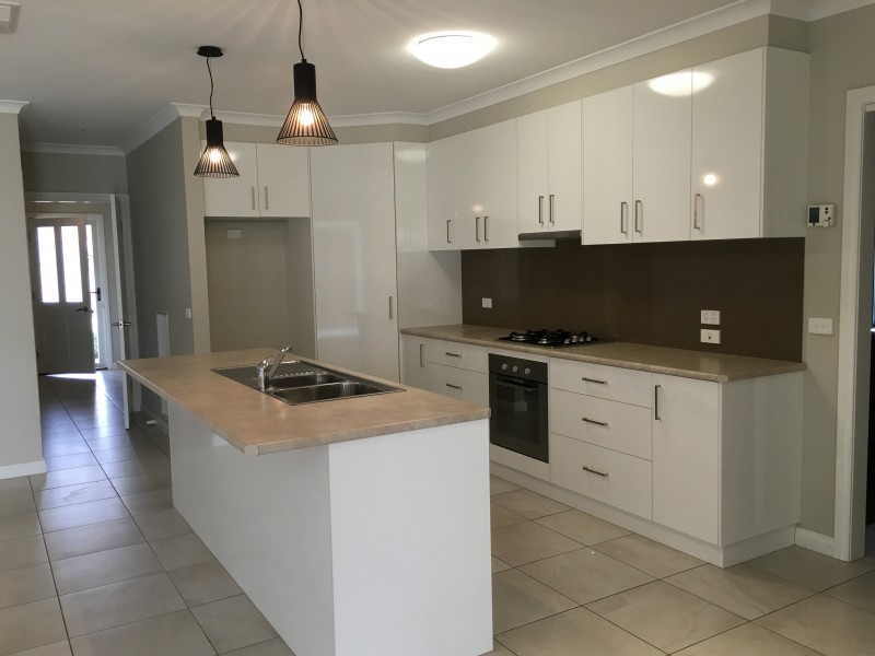 81 Cambridge Drive, Thurgoona NSW 2640