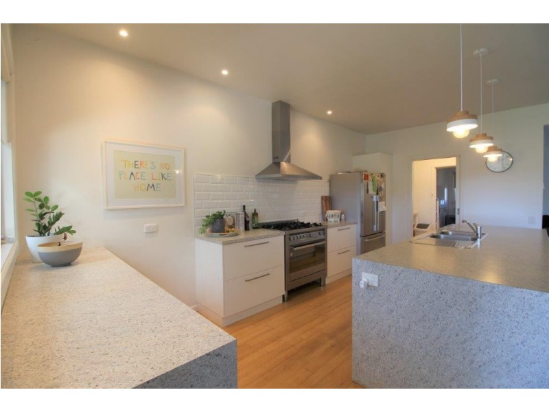 592 Heathwood Avenue, Lavington NSW 2641