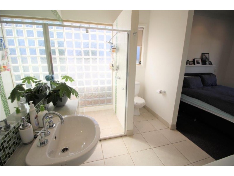 592 Heathwood Avenue, Lavington NSW 2641