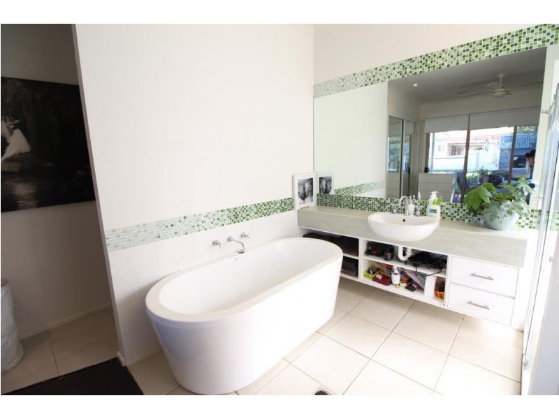 592 Heathwood Avenue, Lavington NSW 2641