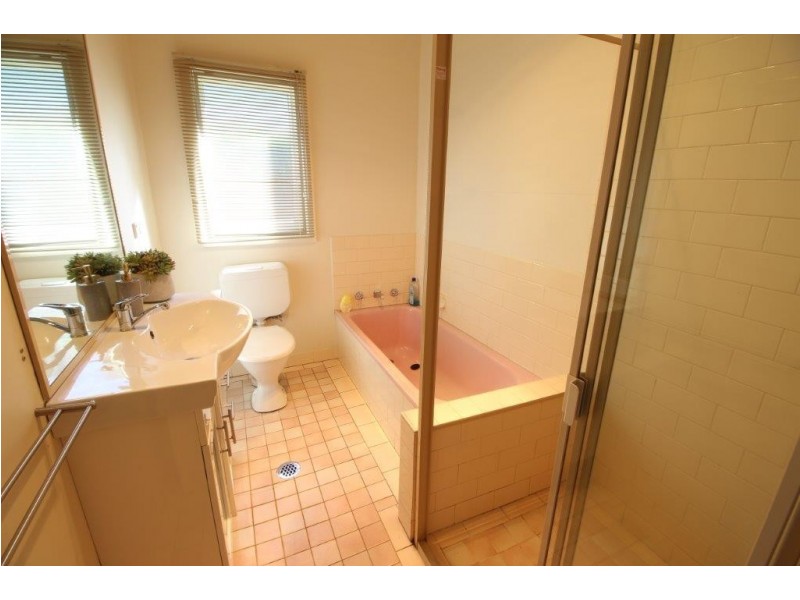 592 Heathwood Avenue, Lavington NSW 2641