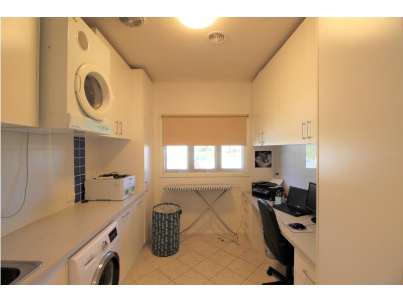 592 Heathwood Avenue, Lavington NSW 2641