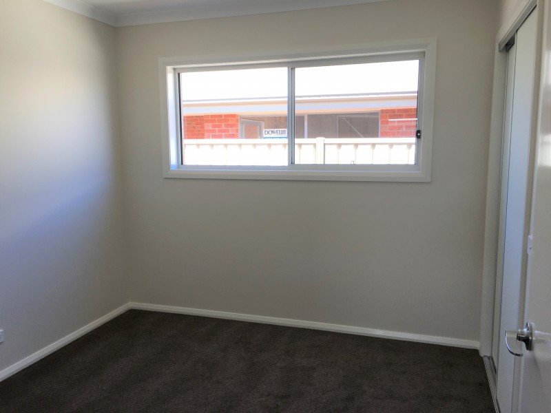 100 Greta Drive, Lavington NSW 2641