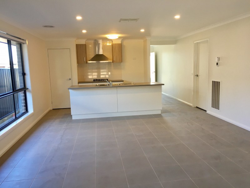 46 Strauss Street, Lavington NSW 2641