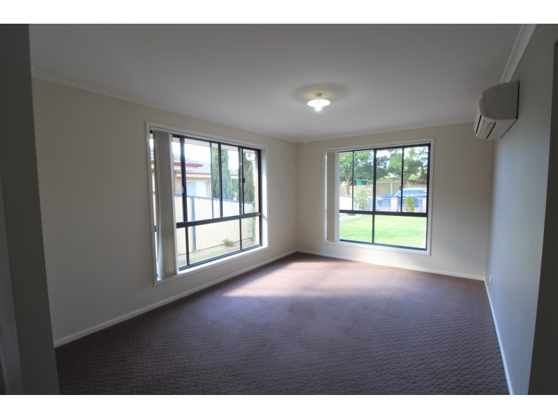 4 Hume Street, Holbrook NSW 2644