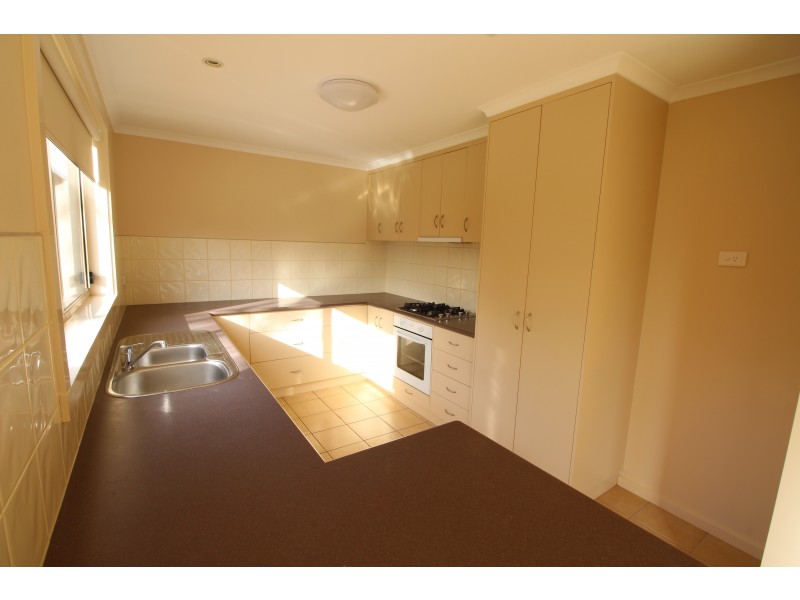 2/107 Mitchell Street, Jindera NSW 2642
