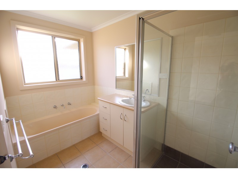 2/107 Mitchell Street, Jindera NSW 2642