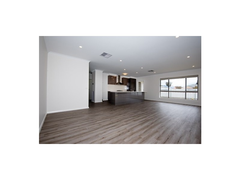 432 Douglas Road, Lavington NSW 2641