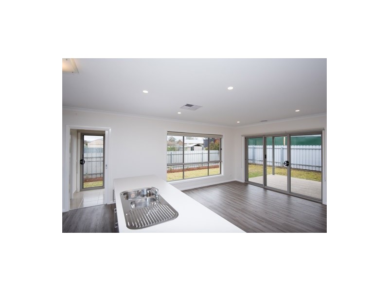 432 Douglas Road, Lavington NSW 2641