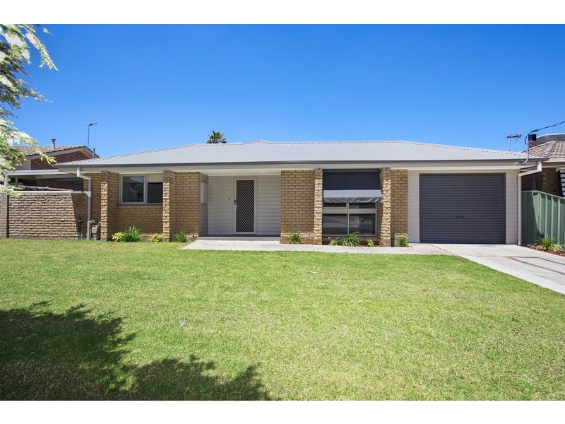 384 Dale Crescent, Lavington NSW 2641