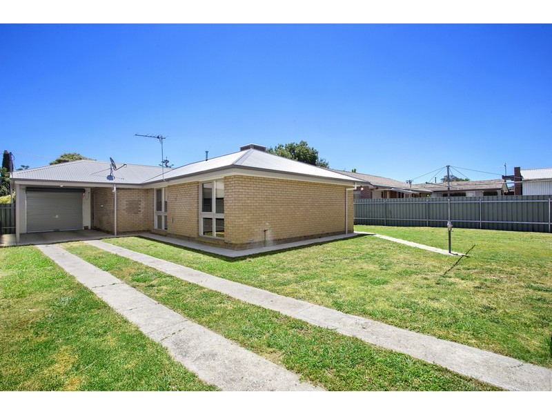 384 Dale Crescent, Lavington NSW 2641