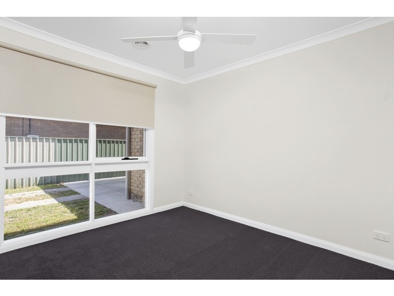 384 Dale Crescent, Lavington NSW 2641