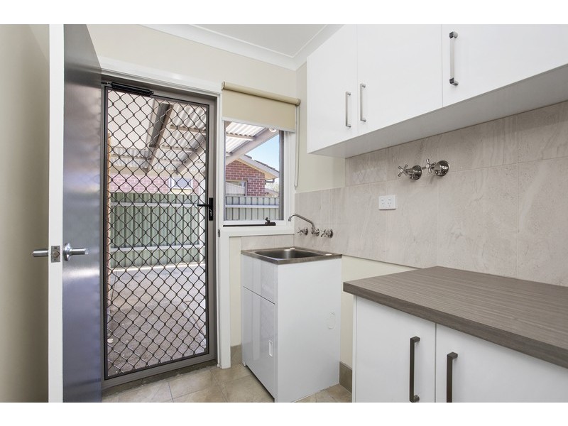 384 Dale Crescent, Lavington NSW 2641