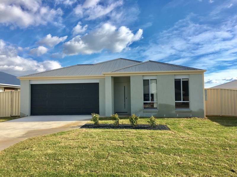 37 Royce Crescent, Lavington NSW 2641
