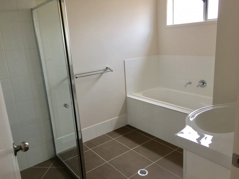 37 Royce Crescent, Lavington NSW 2641