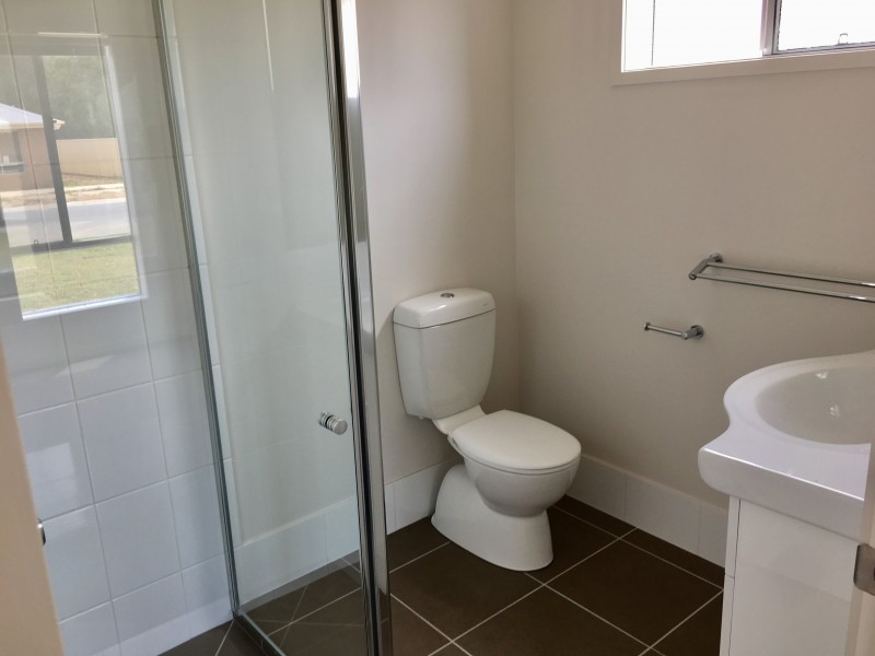 37 Royce Crescent, Lavington NSW 2641