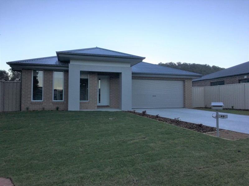 49 Greta Drive, Hamilton Valley NSW 2641
