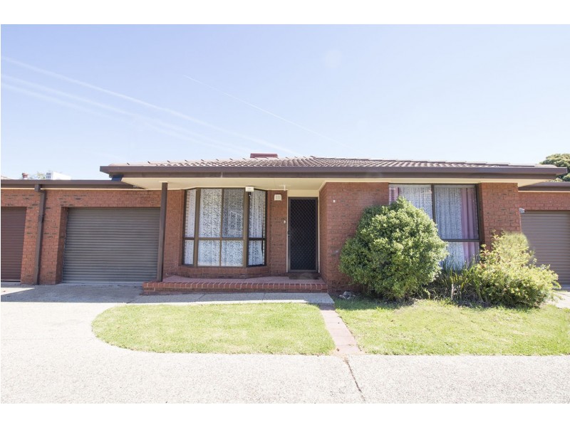 2/428 Kotthoff Street, Lavington NSW 2641