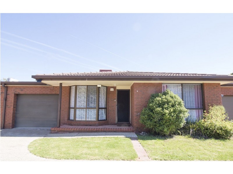 2/428 Kotthoff Street, Lavington NSW 2641