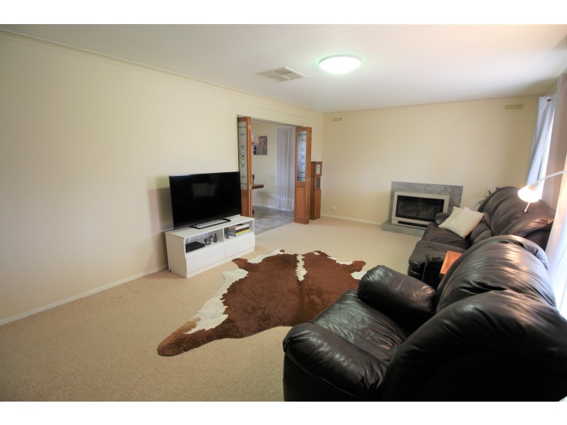 40 Highland Crescent, West Wodonga VIC 3690