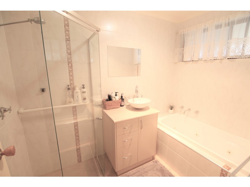 40 Highland Crescent, West Wodonga VIC 3690