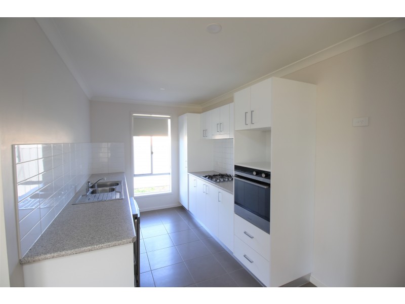 59A Royce Crescent, Lavington NSW 2641