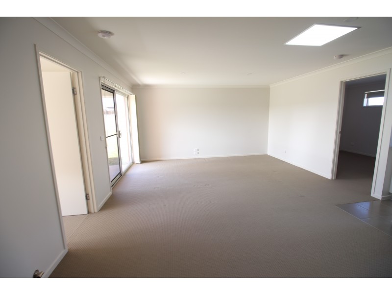 59A Royce Crescent, Lavington NSW 2641