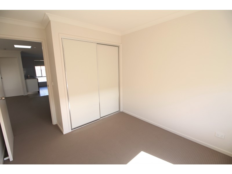 59A Royce Crescent, Lavington NSW 2641