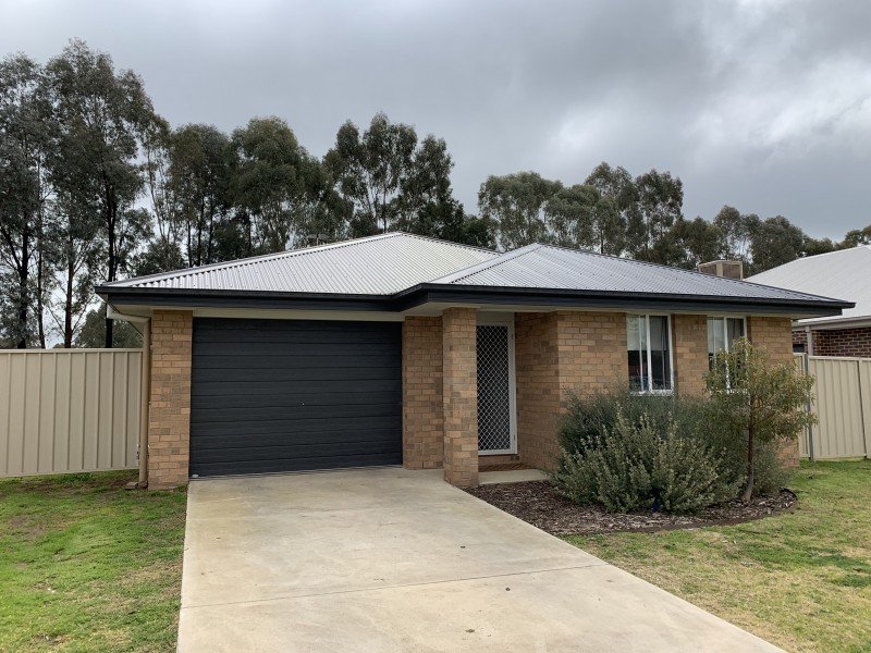 39 Pech Avenue, Jindera NSW 2642