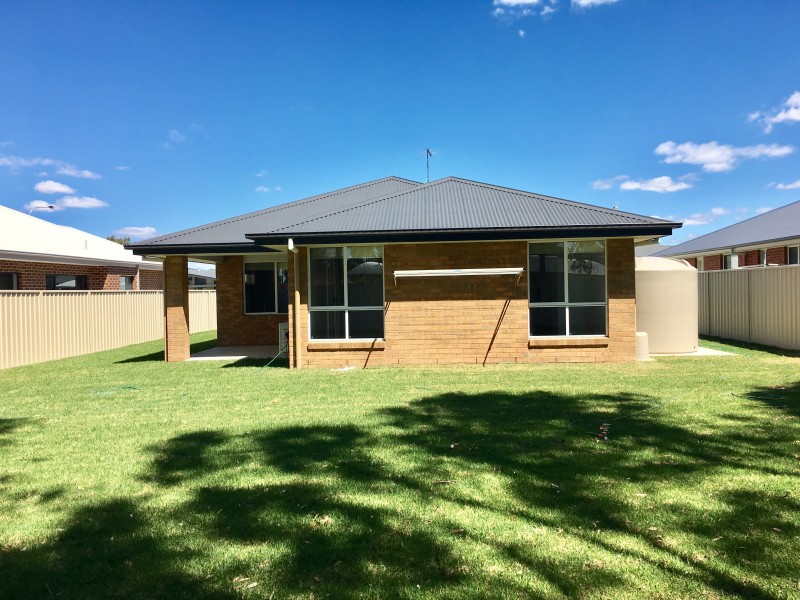 39 Pech Avenue, Jindera NSW 2642