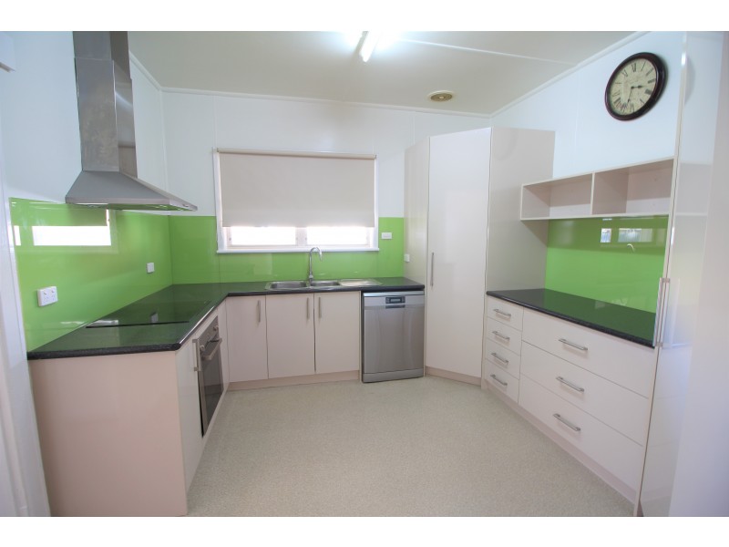 67 Hebden Street, Lockhart NSW 2656