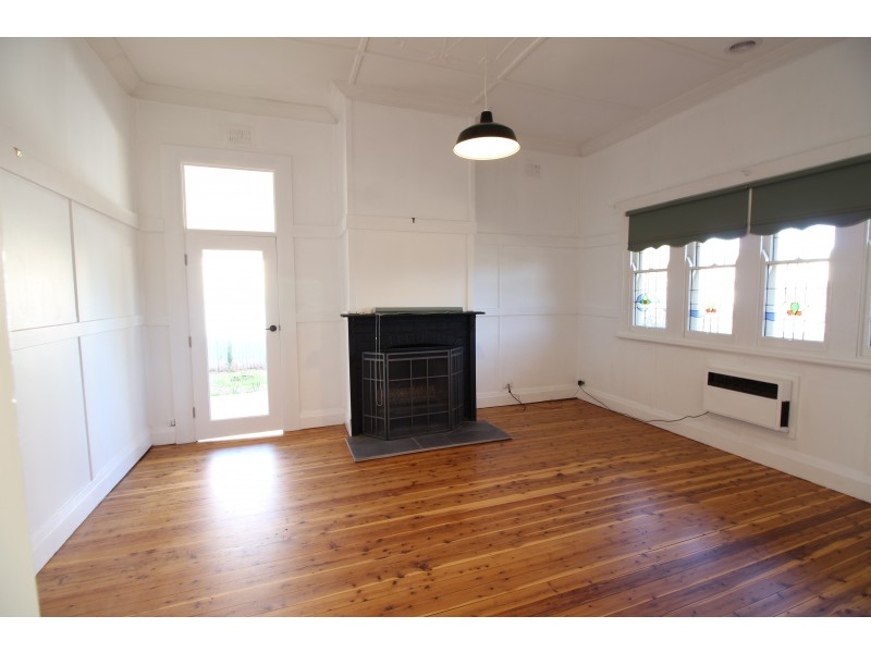 67 Hebden Street, Lockhart NSW 2656