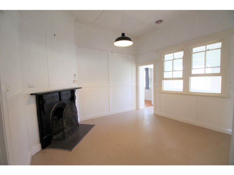 67 Hebden Street, Lockhart NSW 2656