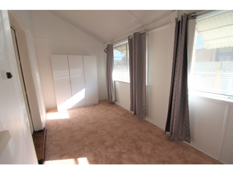 67 Hebden Street, Lockhart NSW 2656