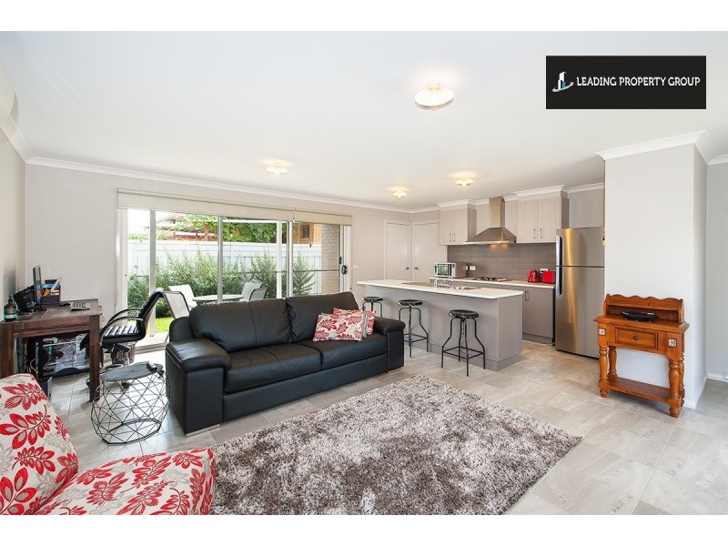 2/595 Kemp Street, Lavington NSW 2641