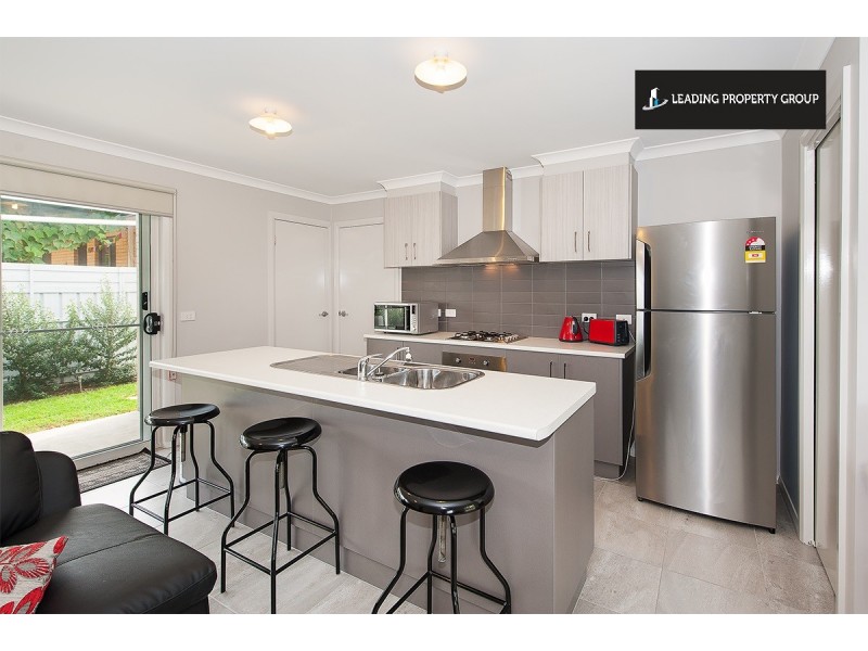 2/595 Kemp Street, Lavington NSW 2641