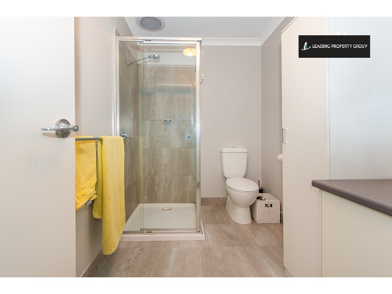 2/595 Kemp Street, Lavington NSW 2641