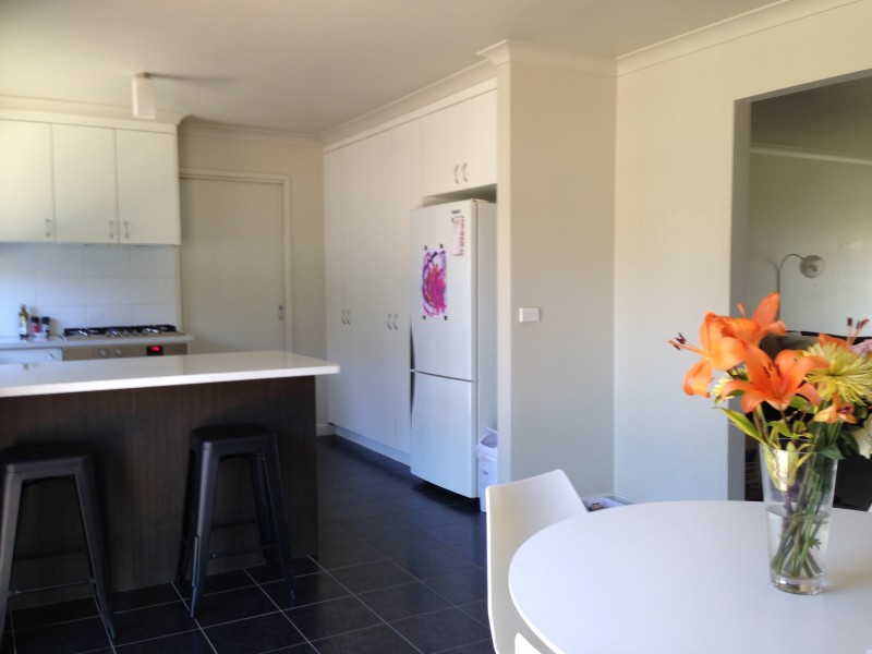 6 Redgum Court, East Albury NSW 2640