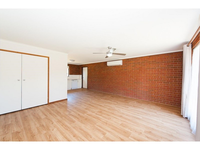 4/595 Webb Street, Lavington NSW 2641