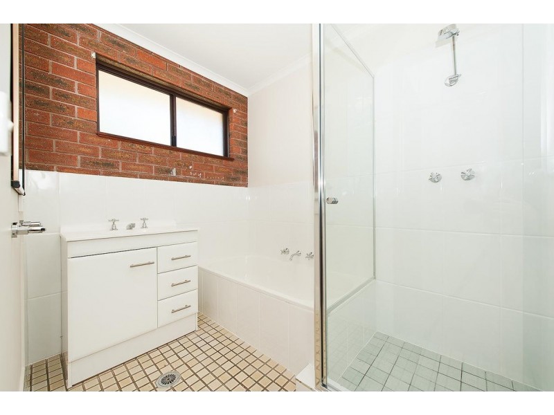 4/595 Webb Street, Lavington NSW 2641