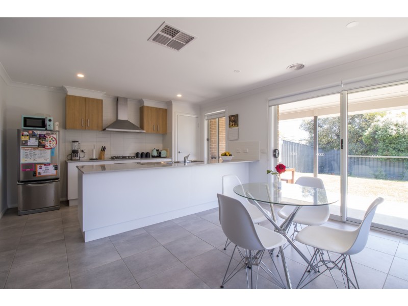 6 & 6a Meander Street, Thurgoona NSW 2640