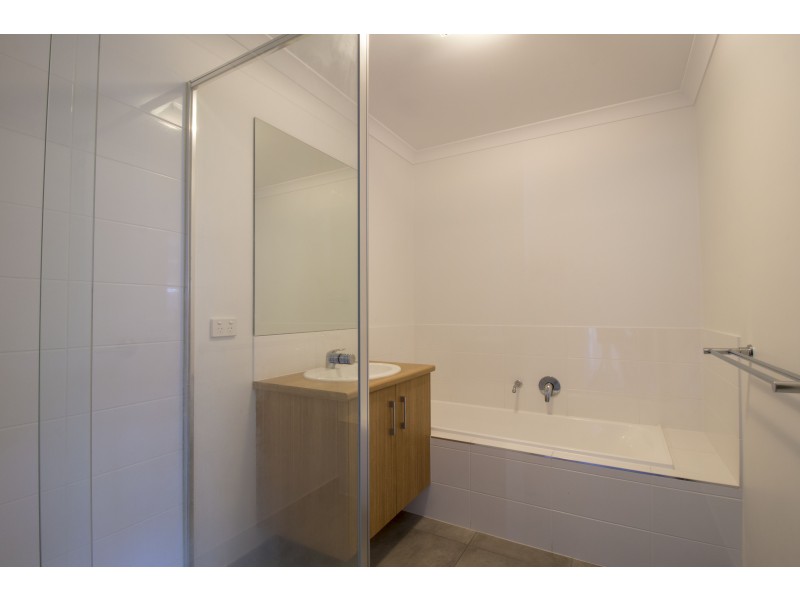 6 & 6a Meander Street, Thurgoona NSW 2640