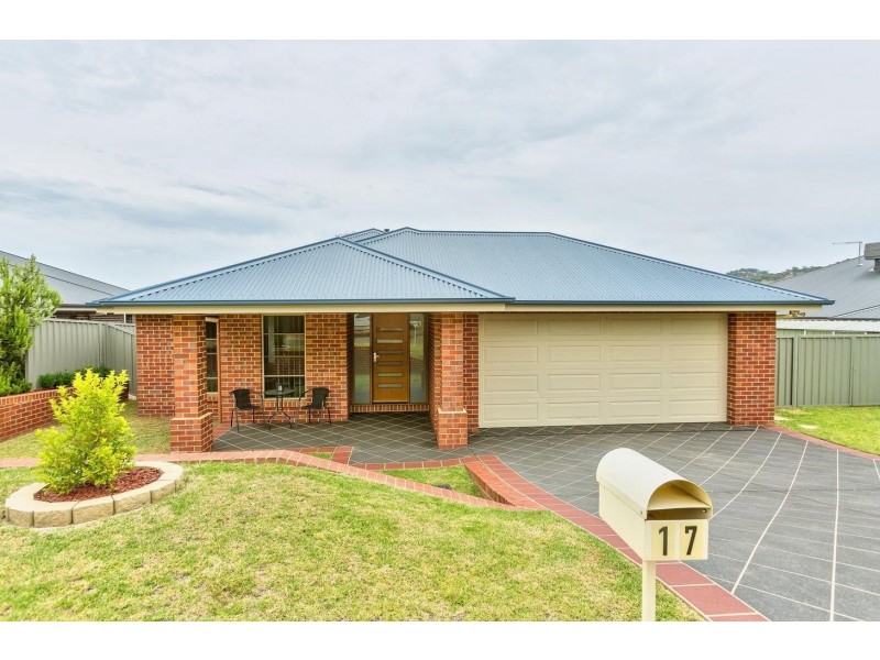 17 Friarbird Way, Thurgoona NSW 2640